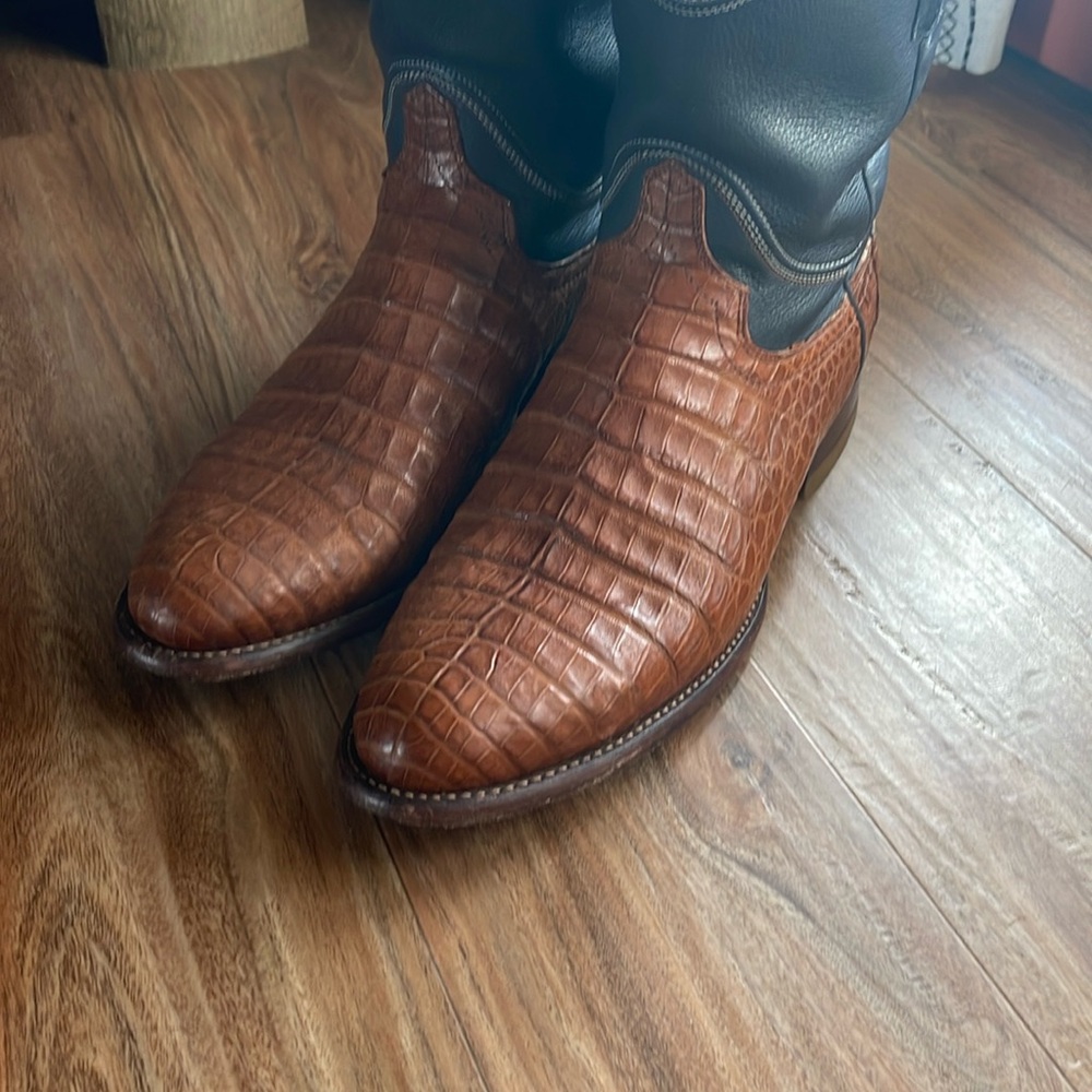 Tecovas grain caiman roper boot.excellent condition worn only handful of times.